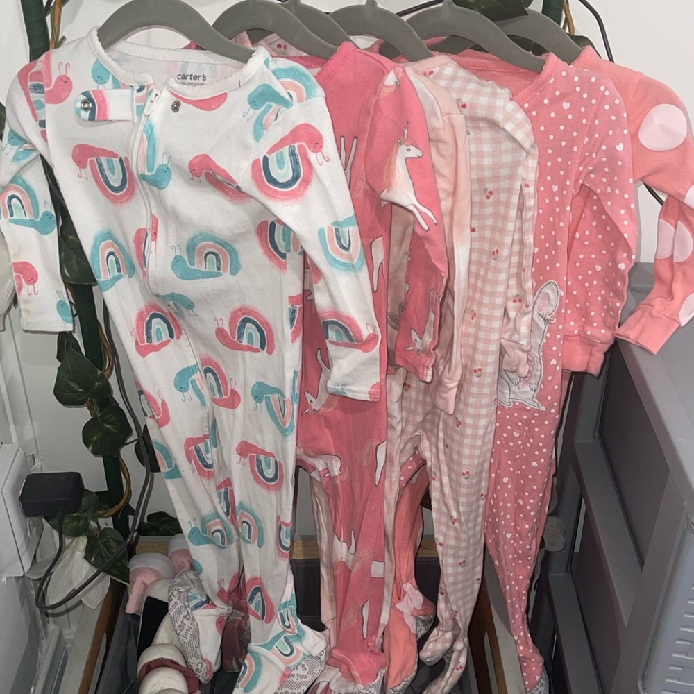 6 footie pajamas from carters, 18 months.